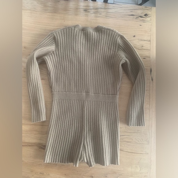 Zara Cable Sweater Shorts Jumpsuit Tan Women’s M NWT - Picture 10 of 12